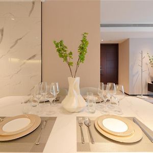 Superior King Suite